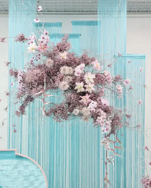 Hanging installation, Signature tier, example 1 of 1