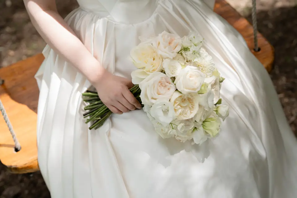 Markovina Vineyard Estate bridal flowers by Willow & Peony